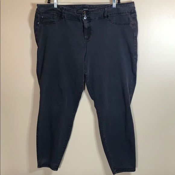 torrid Denim - Torrid Black Skinny Jeans 26T